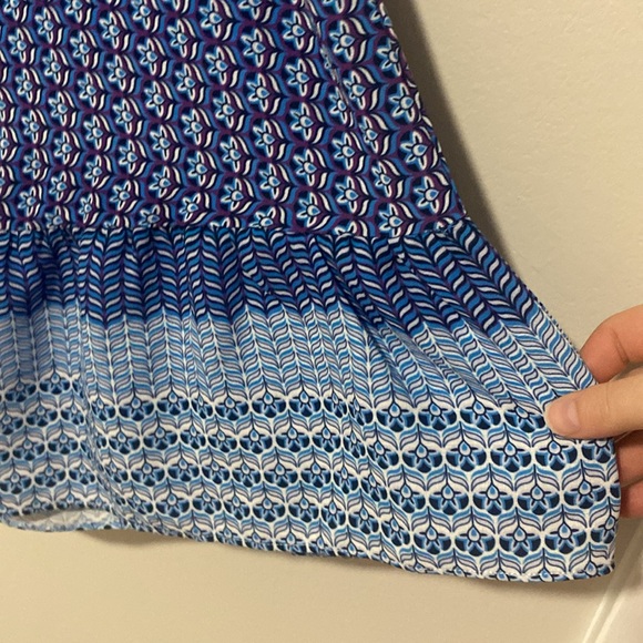 Q&A Q & A Clothing Maxi Dress Blue Floral Snap Button Beautiful Ruffle Hem Sz L - Picture 3 of 4